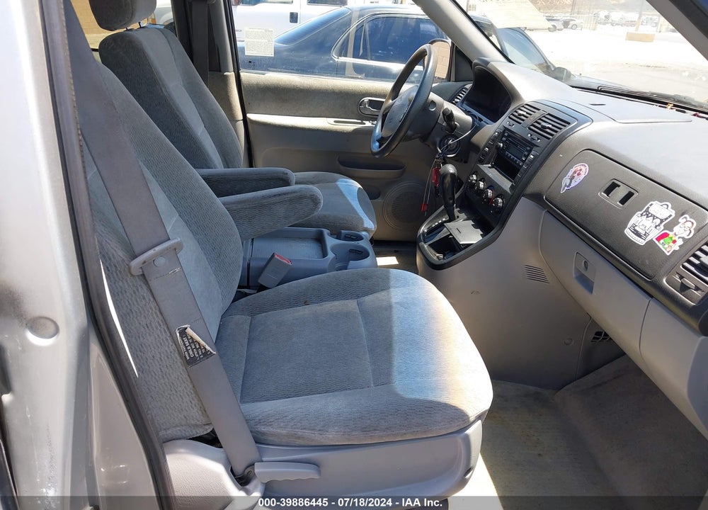 2005 KIA SEDONA EX/LX VIN: KNDUP132756755960