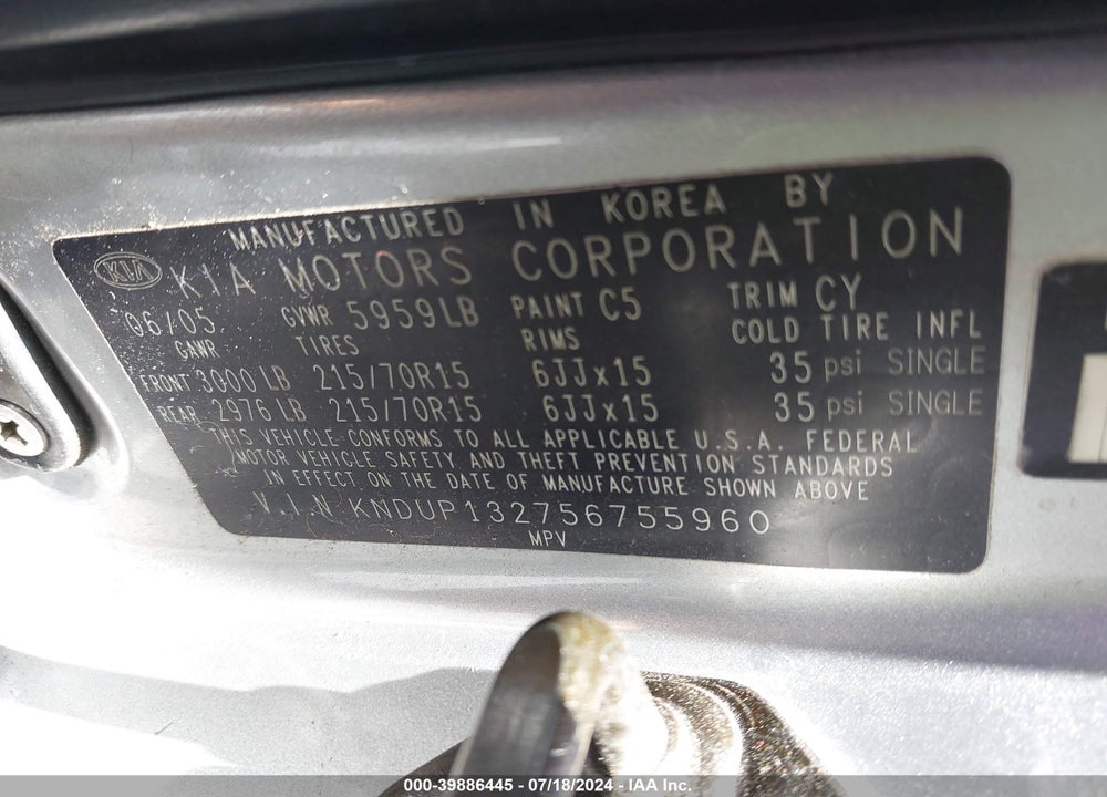 2005 KIA SEDONA EX/LX VIN: KNDUP132756755960