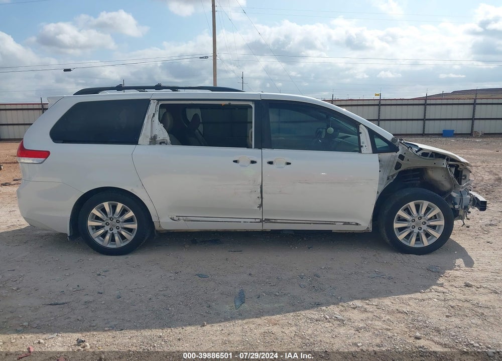 2013 TOYOTA SIENNA LIMITED V6 7 PASSENGER VIN: 5TDYK3DC9DS305941