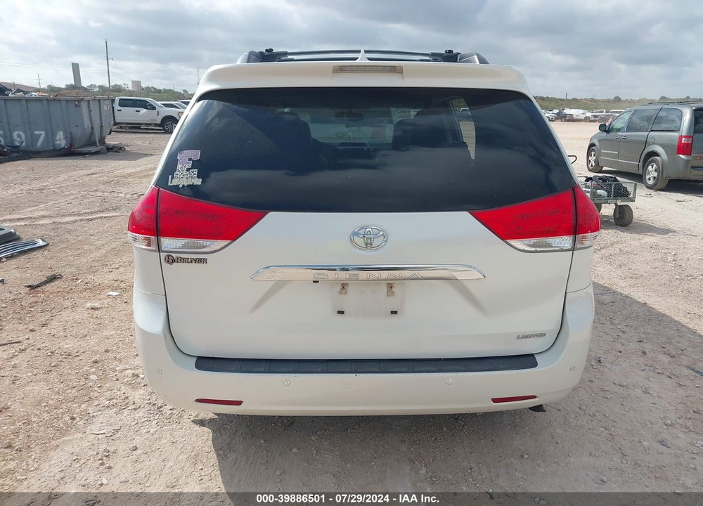 2013 TOYOTA SIENNA LIMITED V6 7 PASSENGER VIN: 5TDYK3DC9DS305941