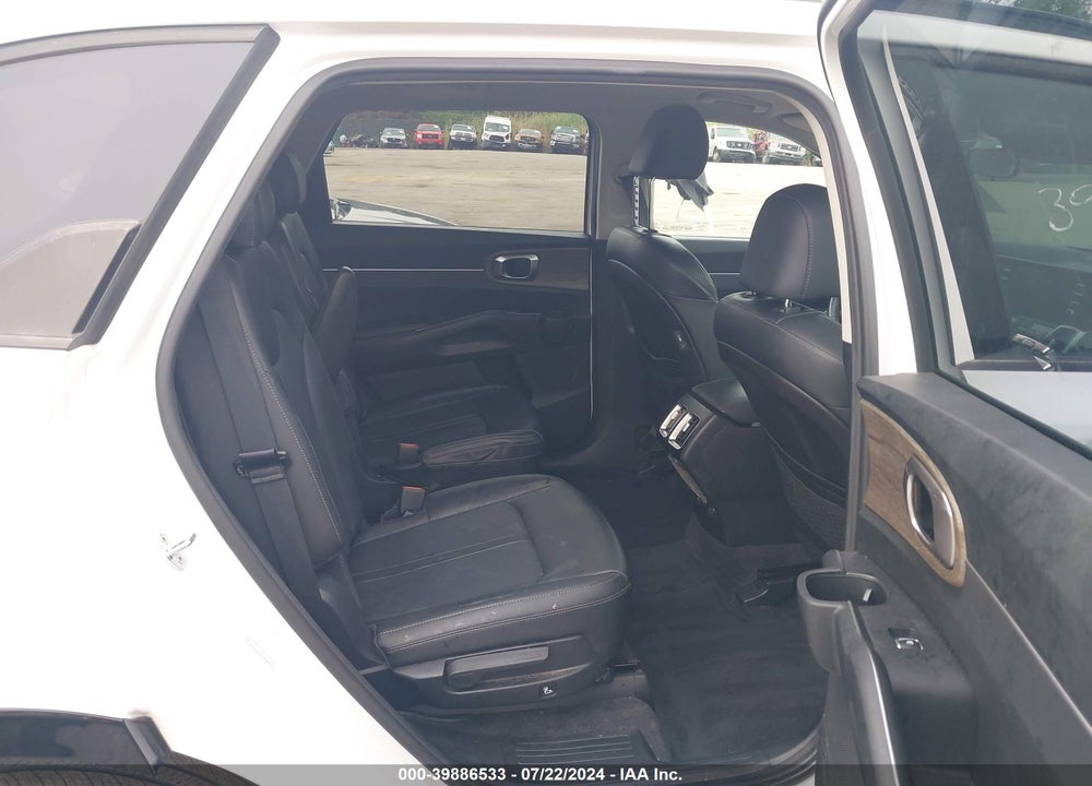 2021 KIA SORENTO EX VIN: 5XYRHDLF2MG059350