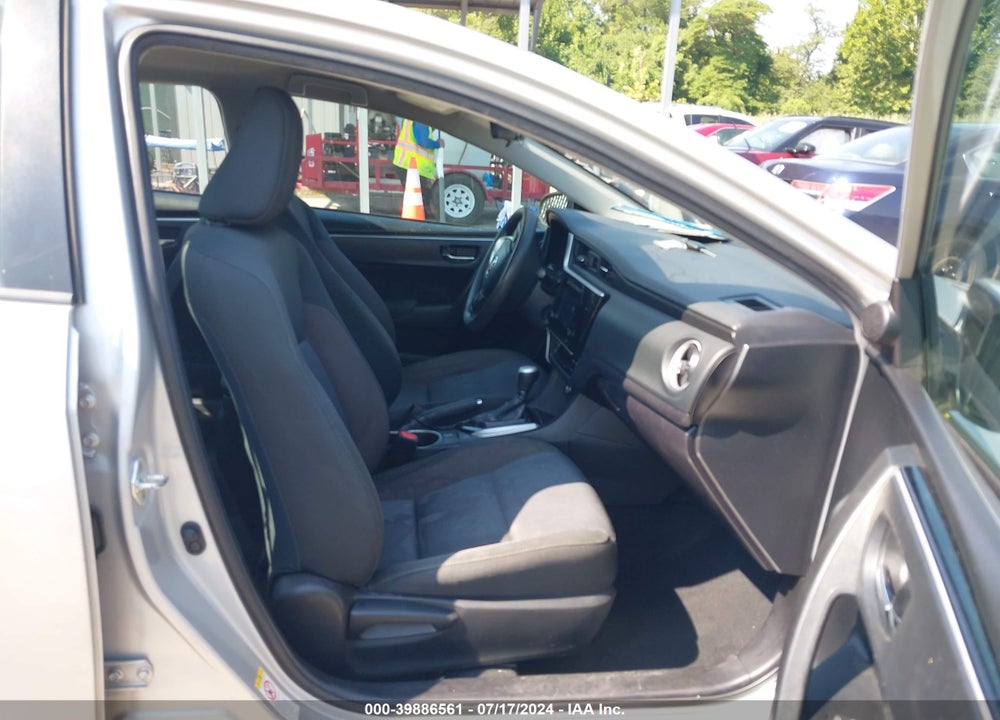 2019 TOYOTA COROLLA LE VIN: 5YFBURHE9KP897801