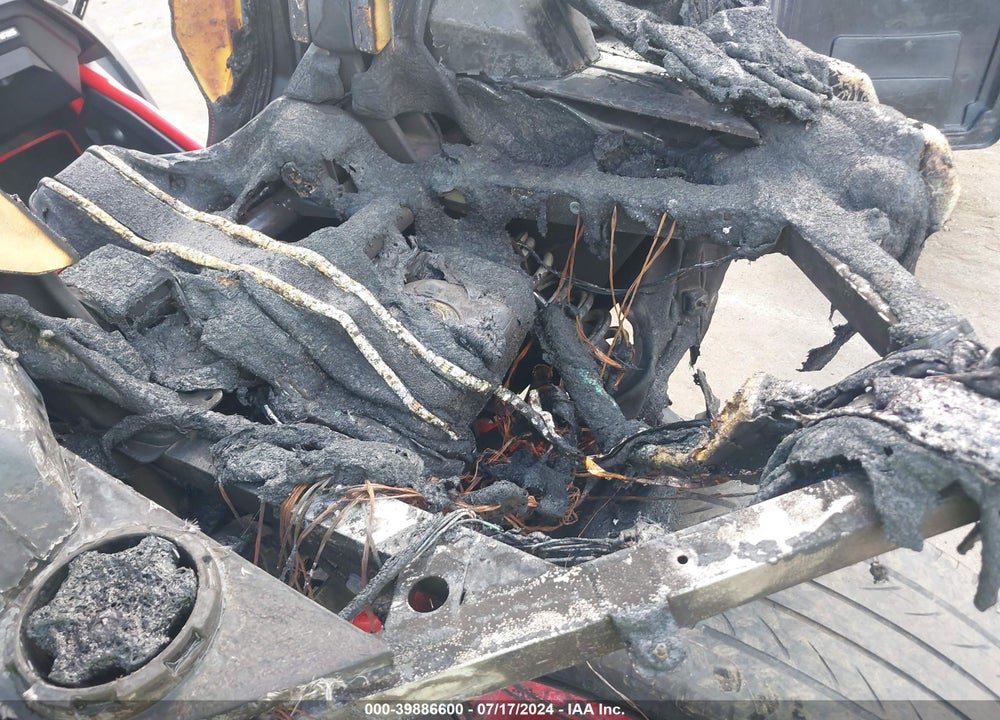 2020 POLARIS SLINGSHOT R VIN: 57XAARHB5L8140084