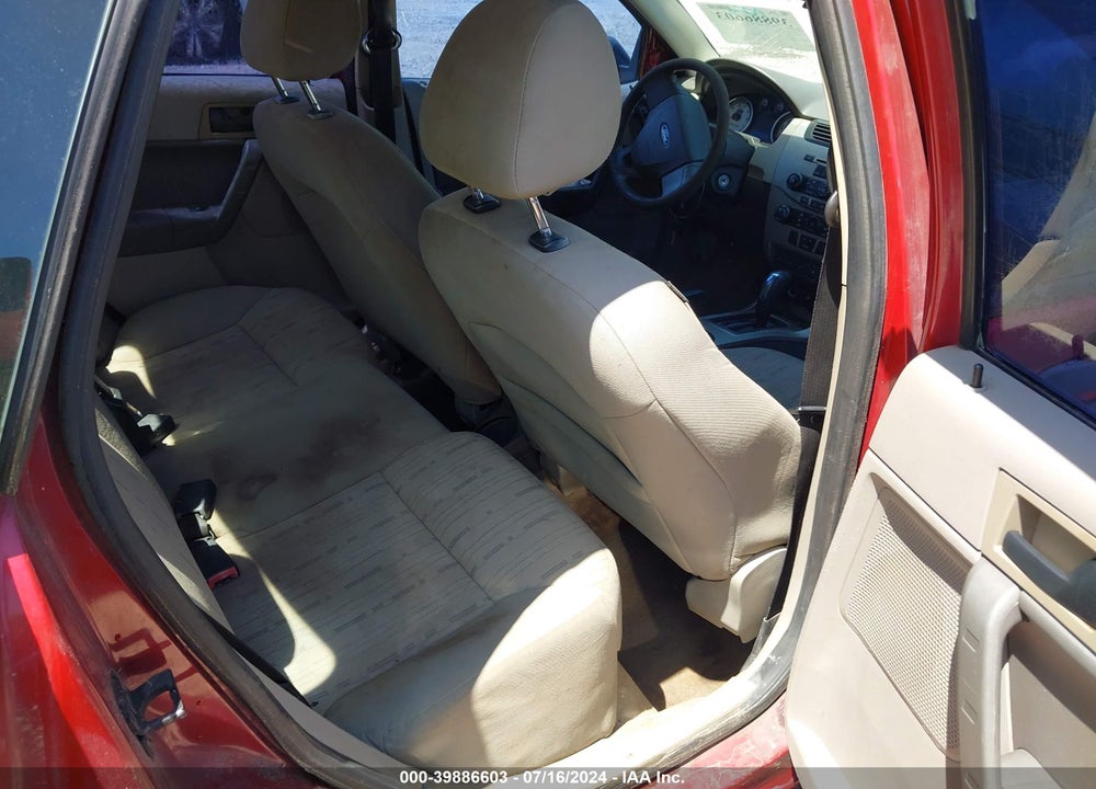 2010 FORD FOCUS SE VIN: 1FAHP3FN5AW246047