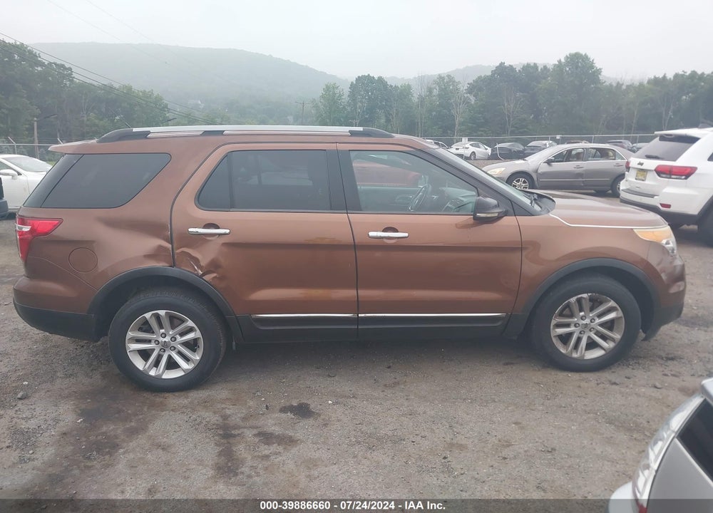 2011 FORD EXPLORER XLT VIN: 1FMHK8D86BGA74492