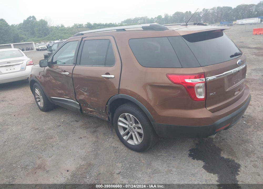 2011 FORD EXPLORER XLT VIN: 1FMHK8D86BGA74492