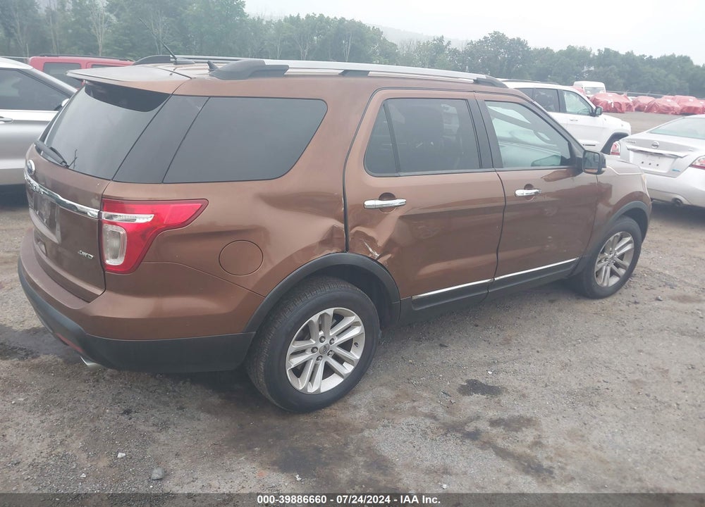 2011 FORD EXPLORER XLT VIN: 1FMHK8D86BGA74492