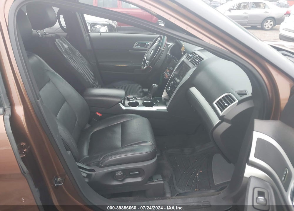 2011 FORD EXPLORER XLT VIN: 1FMHK8D86BGA74492