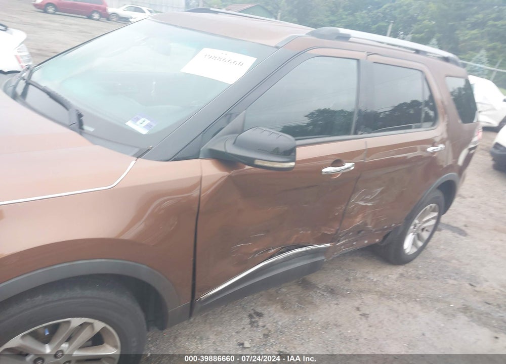 2011 FORD EXPLORER XLT VIN: 1FMHK8D86BGA74492