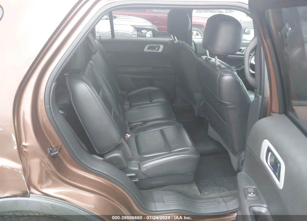 2011 FORD EXPLORER XLT VIN: 1FMHK8D86BGA74492