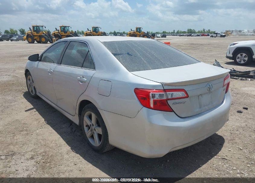 2013 TOYOTA CAMRY SE VIN: 4T1BF1FK2DU677924