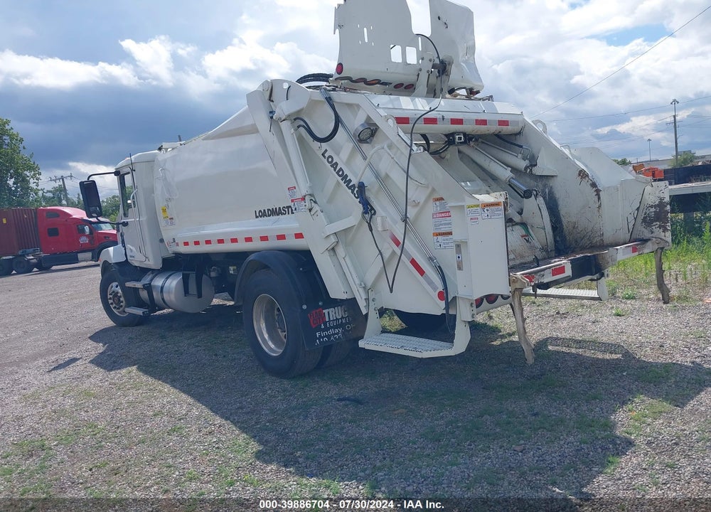 2023 MACK MD VIN: 1M2MDBAA2PS008569