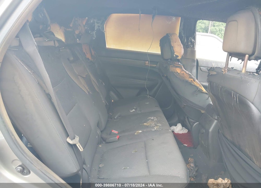 2013 KIA SORENTO LX VIN: 5XYKT3A18DG332518