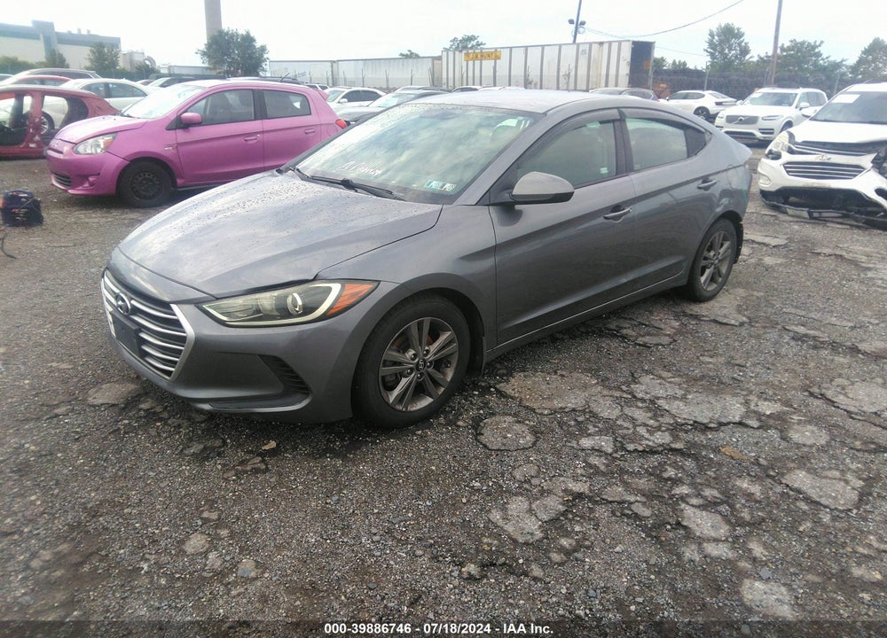 2018 HYUNDAI ELANTRA SEL VIN: 5NPD84LF2JH300998