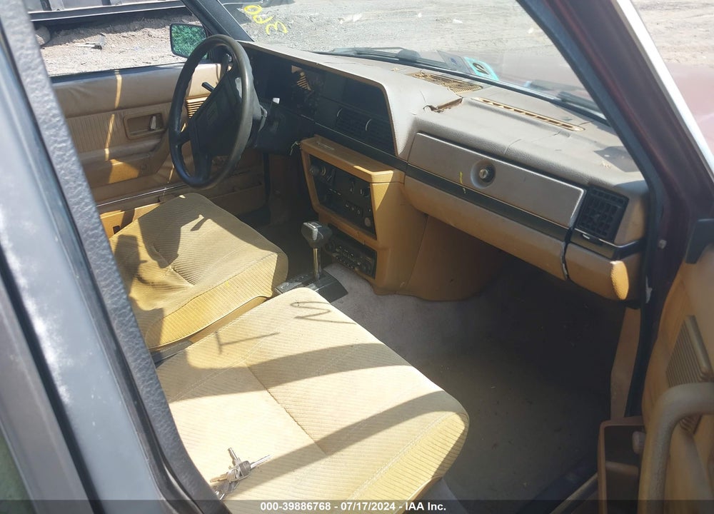 1984 VOLVO 244 DL/GL VIN: YV1AX8840E2999750