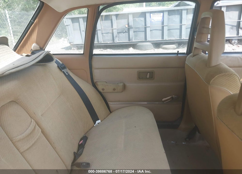 1984 VOLVO 244 DL/GL VIN: YV1AX8840E2999750