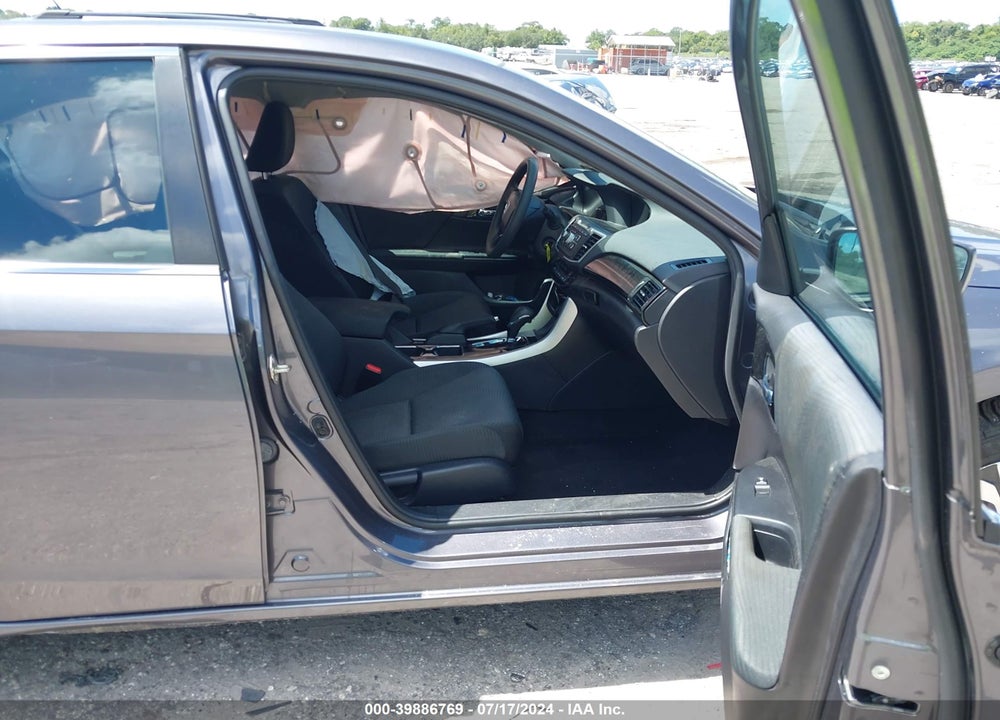 2017 HONDA ACCORD LX VIN: 1HGCR2F31HA271852