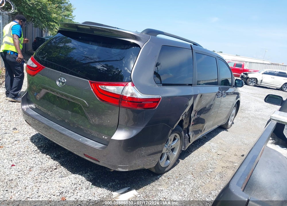 2017 TOYOTA SIENNA LE 8 PASSENGER VIN: 5TDKZ3DCXHS859352