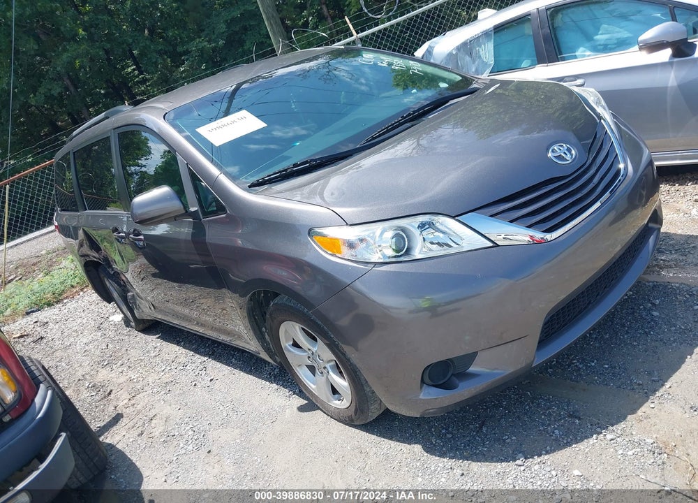 2017 TOYOTA SIENNA LE 8 PASSENGER VIN: 5TDKZ3DCXHS859352