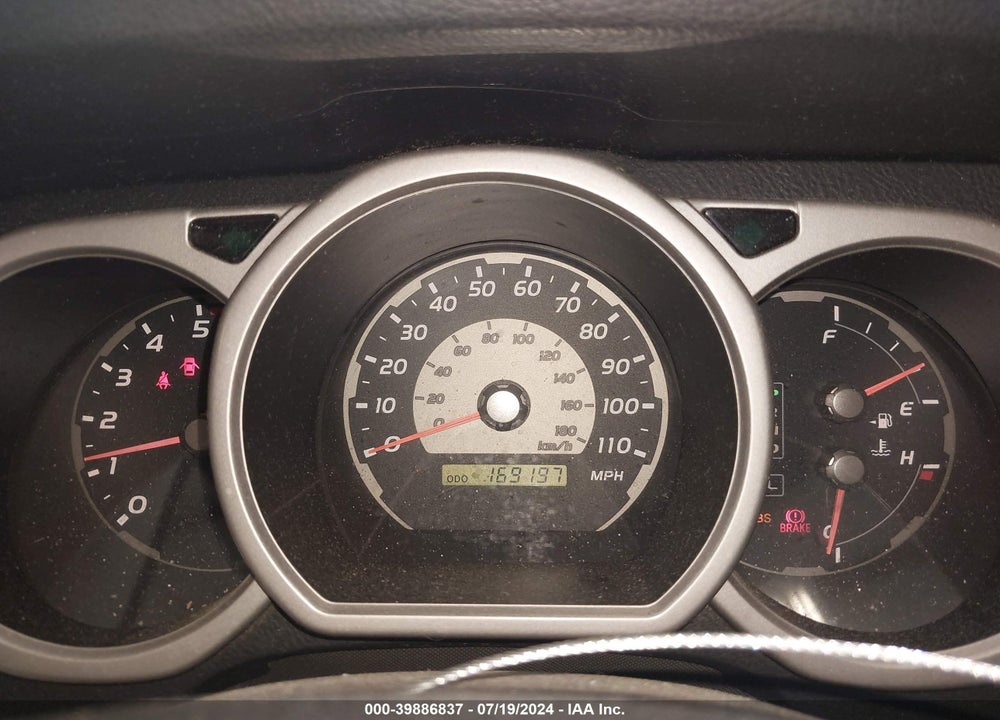 2004 TOYOTA 4RUNNER SR5 V8 VIN: JTEBT14R640033746