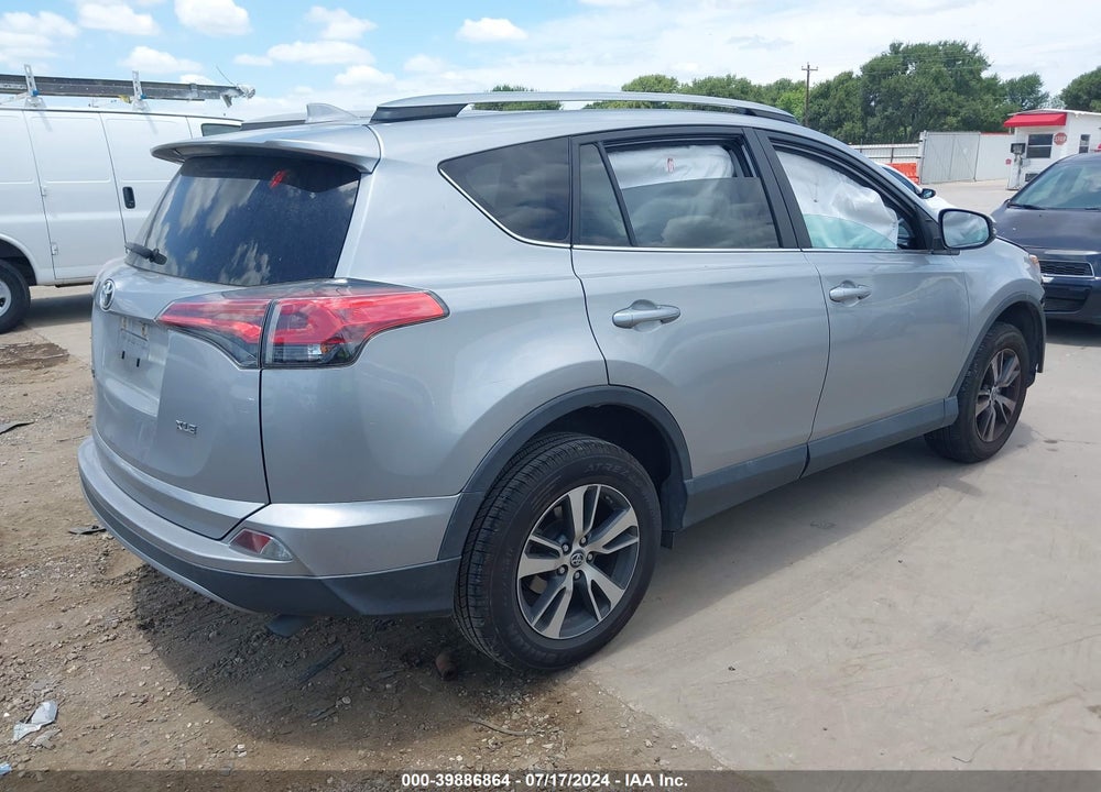 2018 TOYOTA RAV4 XLE VIN: 2T3WFREV6JW505085