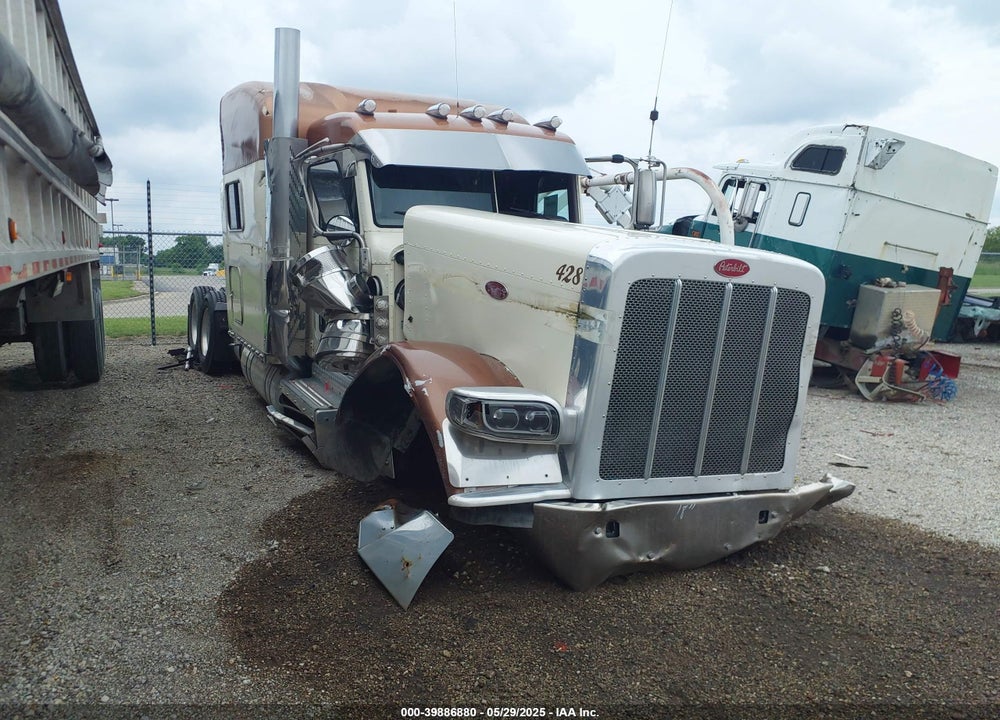 2015 PETERBILT 389 VIN: 1XPXD49X1FD260823