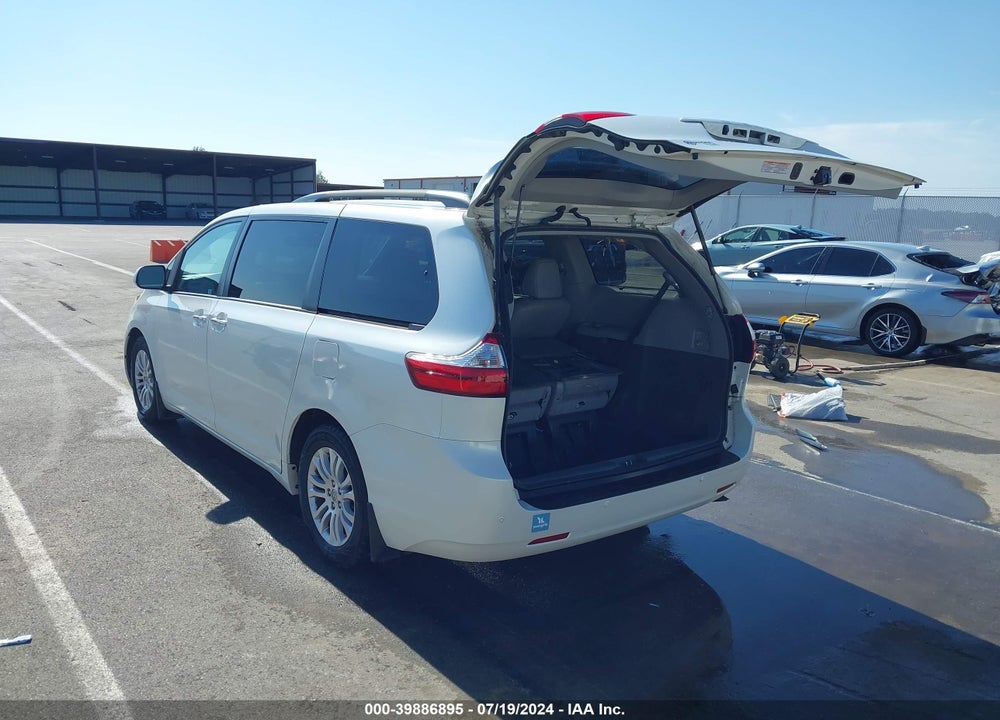 2016 TOYOTA SIENNA XLE PREMIUM 8 PASSENGER VIN: 5TDYK3DC0GS729142