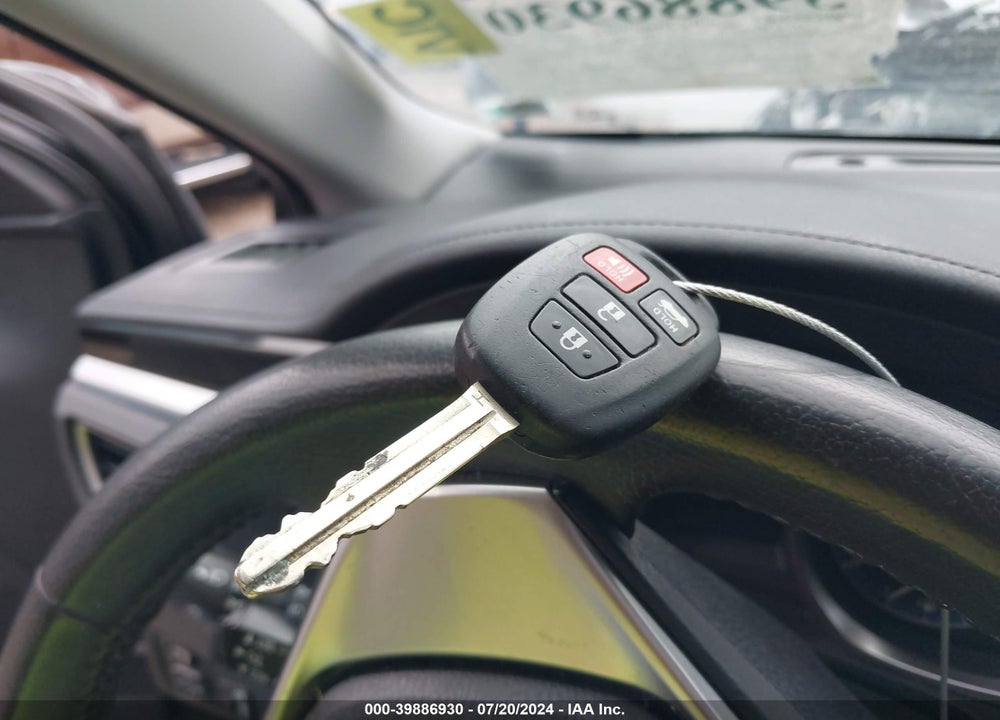 2015 TOYOTA COROLLA S VIN: 5YFBURHE2FP203102
