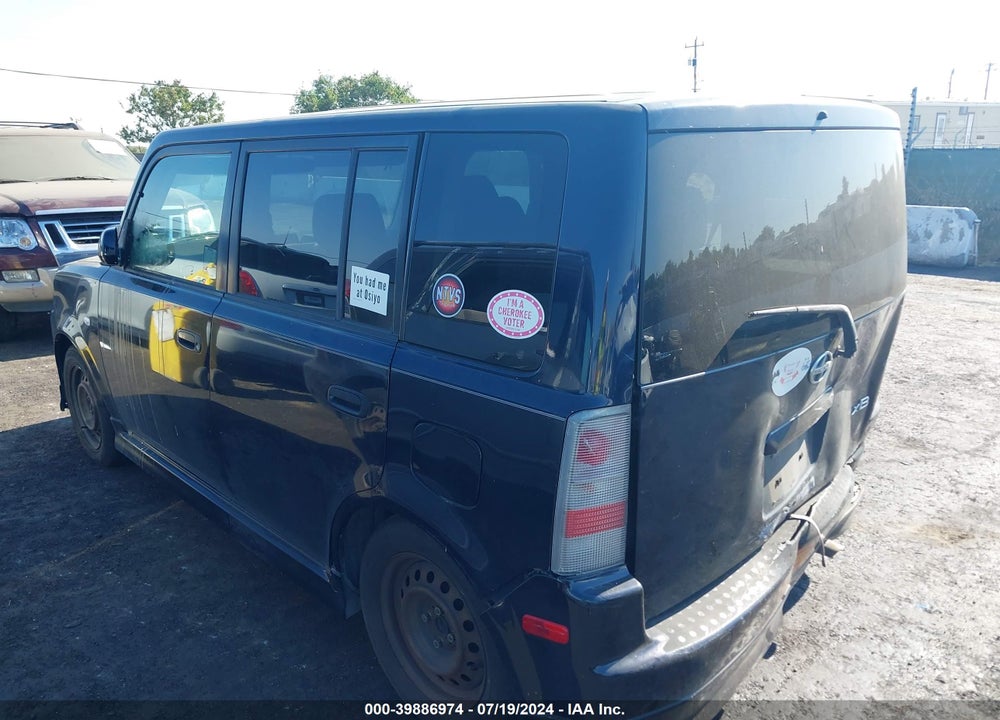 2005 SCION XB VIN: JTLKT324450216527