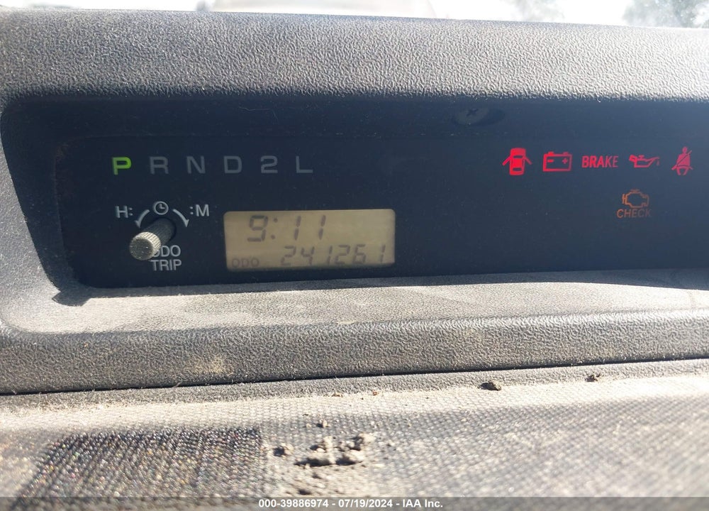 2005 SCION XB VIN: JTLKT324450216527