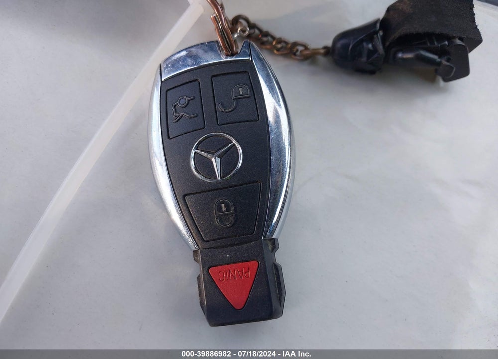 2011 MERCEDES-BENZ C 63 AMG VIN: WDDGF7HB6BF537778