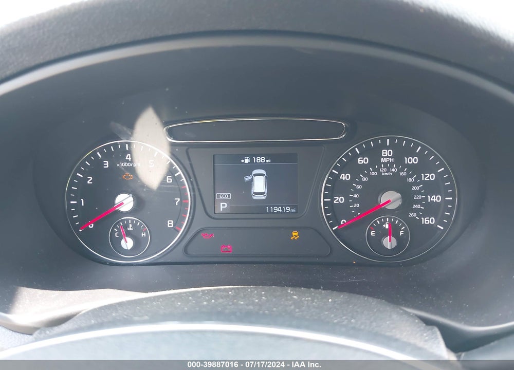 2019 KIA SORENTO 2.4L LX VIN: 5XYPGDA33KG543088