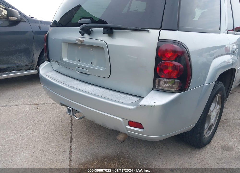 2008 CHEVROLET TRAILBLAZER LT VIN: 1GNDS13S882227331