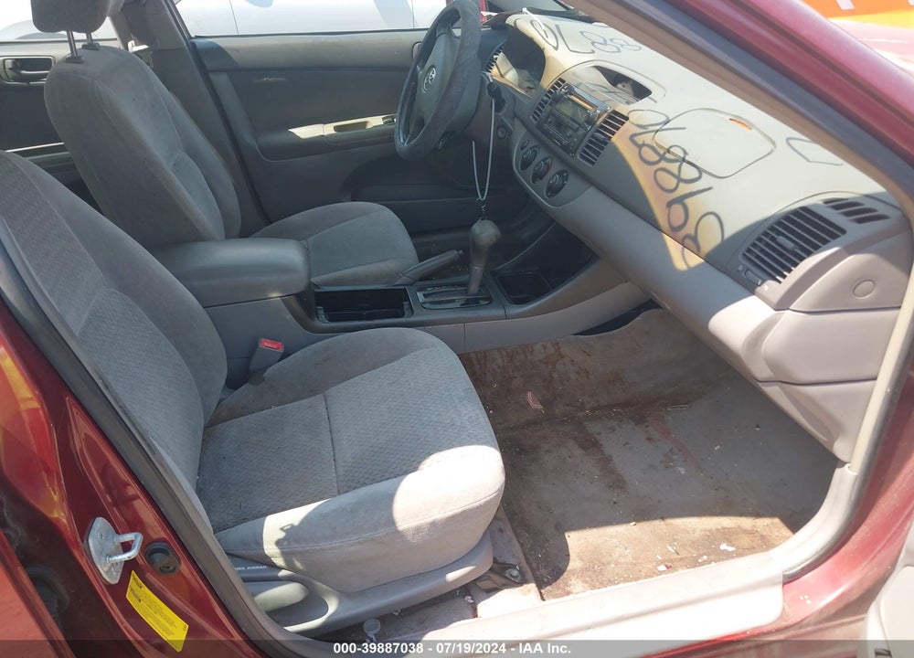 2002 TOYOTA CAMRY LE VIN: 4T1BE30K12U555639
