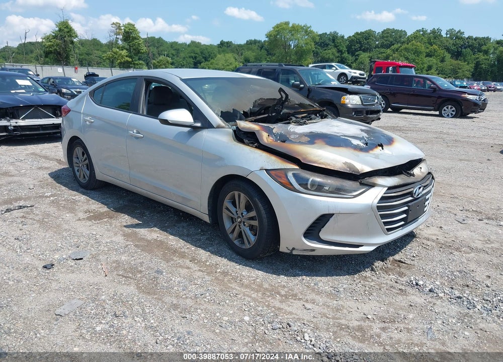 2017 HYUNDAI ELANTRA SE VIN: 5NPD84LF5HH106881