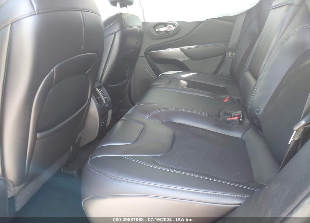 2019 JEEP CHEROKEE LATITUDE PLUS 4X4 VIN: 1C4PJMLB2KD379384