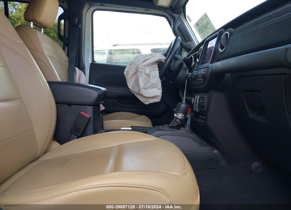 2018 JEEP WRANGLER UNLIMITED SAHARA 4X4 VIN: 1C4HJXEG7JW166948
