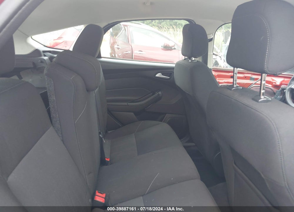 2018 FORD FOCUS SE VIN: 1FADP3K21JL265321