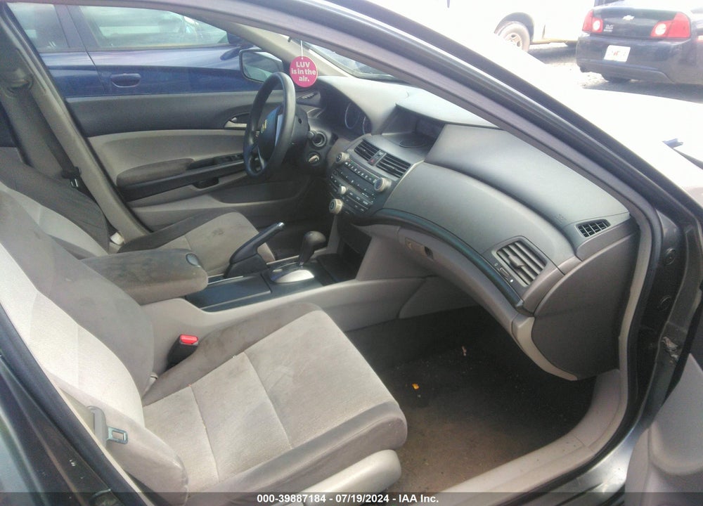 2008 HONDA ACCORD 2.4 LX VIN: JHMCP26368C062131