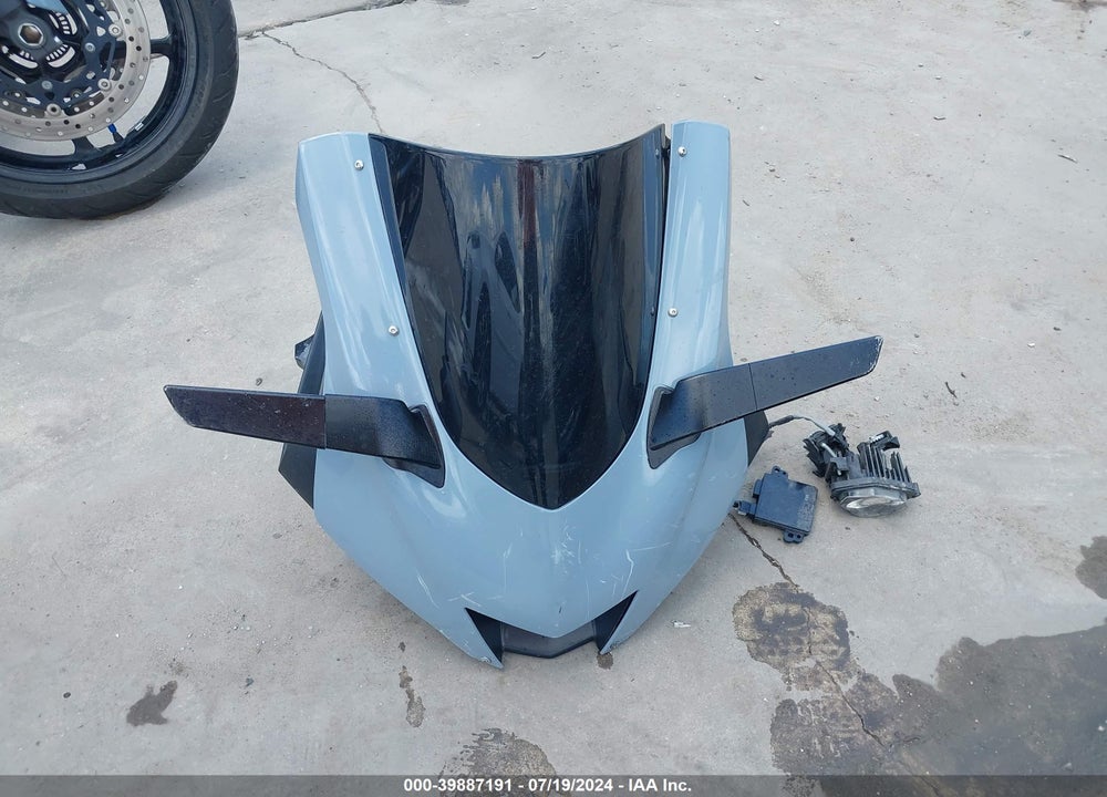 2019 YAMAHA YZFR6 VIN: JYARJ28E5KA005347
