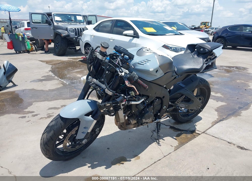 2019 YAMAHA YZFR6 VIN: JYARJ28E5KA005347