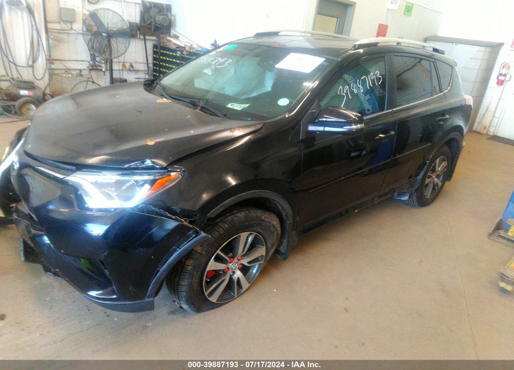 2016 TOYOTA RAV4 XLE VIN: 2T3RFREV5GW513541