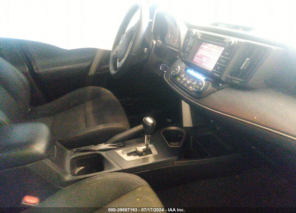 2016 TOYOTA RAV4 XLE VIN: 2T3RFREV5GW513541