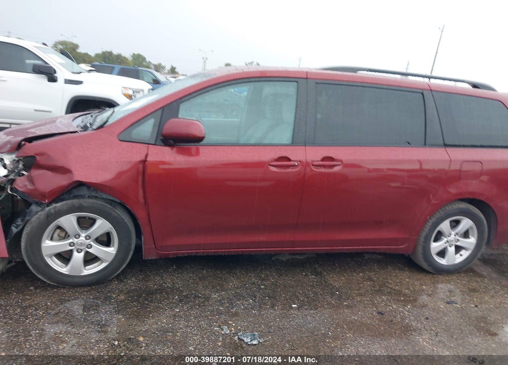 2016 TOYOTA SIENNA LE 8 PASSENGER VIN: 5TDKK3DC5GS752633