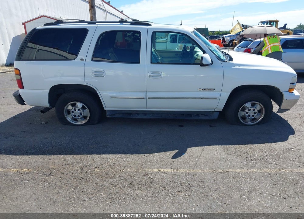 2002 CHEVROLET TAHOE LT VIN: 1GNEK13TX2J167594