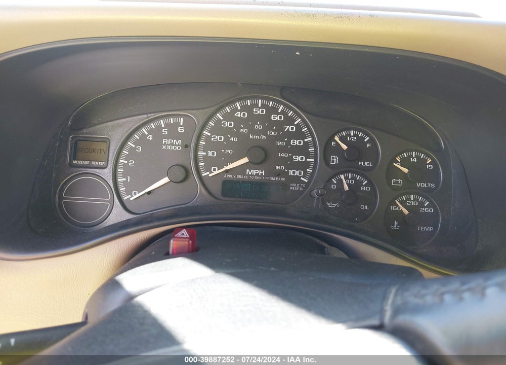 2002 CHEVROLET TAHOE LT VIN: 1GNEK13TX2J167594