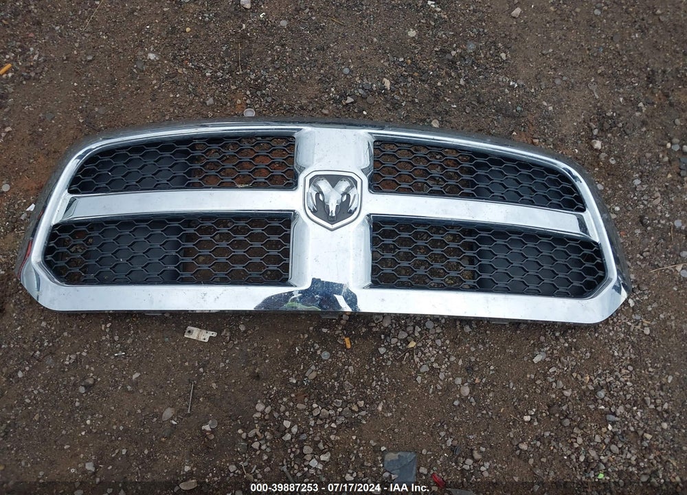 2020 RAM 1500 CLASSIC VIN: 3C6JR6AG4LG194807
