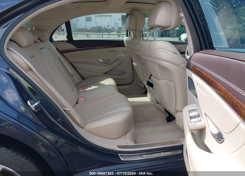 2015 MERCEDES-BENZ S 550 4MATIC VIN: WDDUG8FB3FA133591