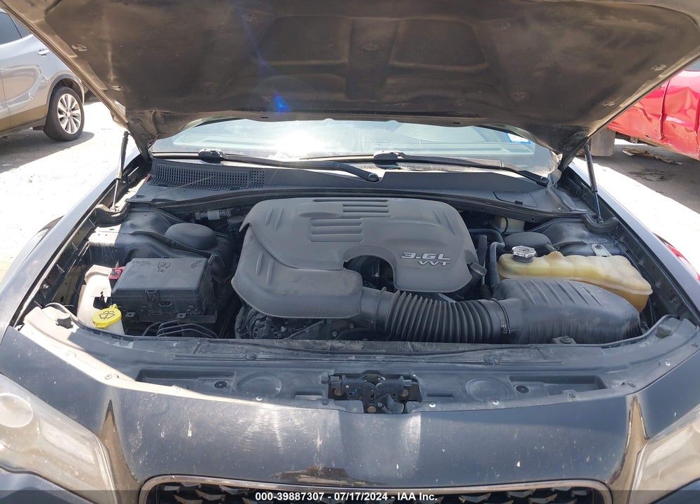 2016 CHRYSLER 300 VIN: 2C3CCAGG2GH182937