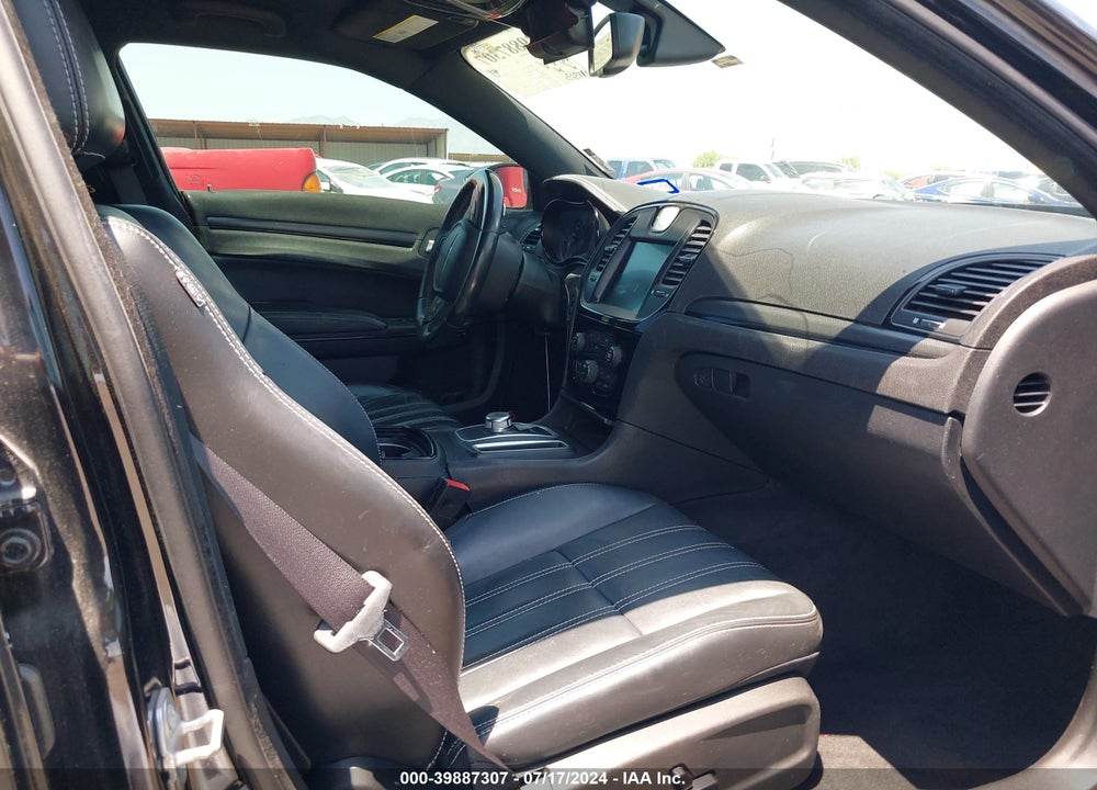 2016 CHRYSLER 300 VIN: 2C3CCAGG2GH182937